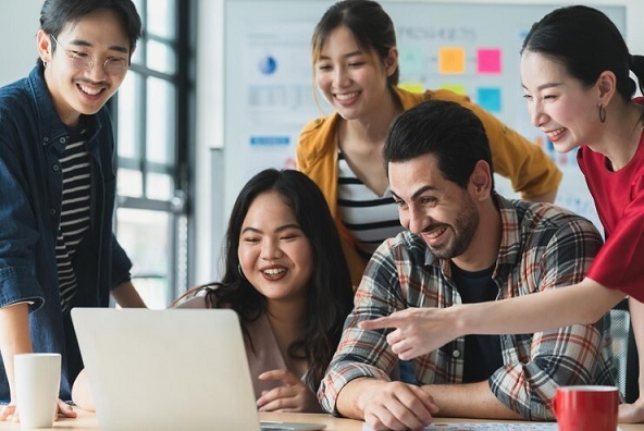 Membangun Kepercayaan Konsumen di Bisnis Anak Muda Era Digital
