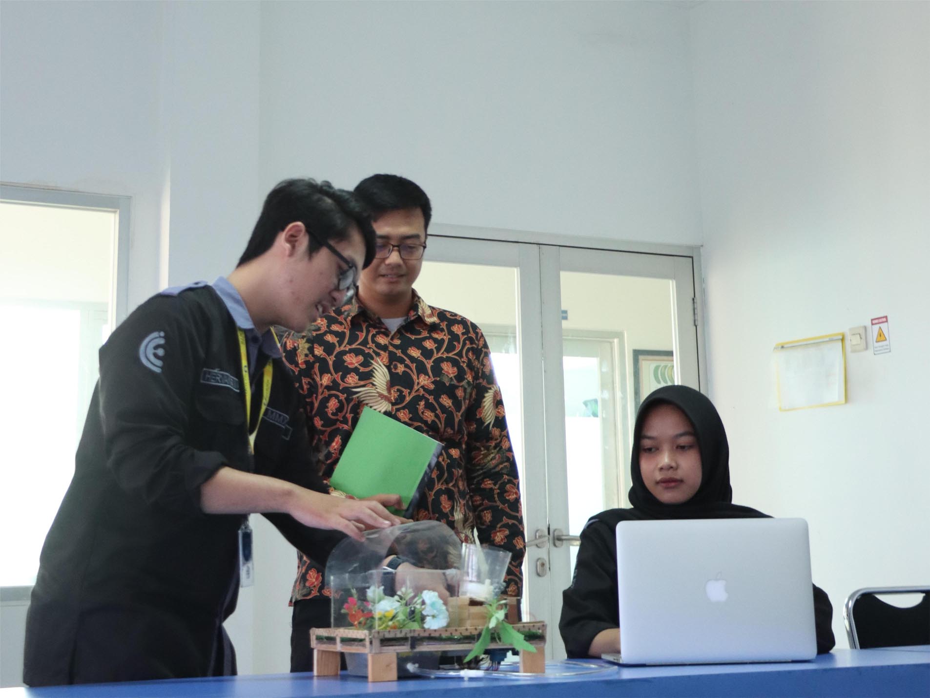 Selain di Bandung, Di Kota Mana Saja Ada Jurusan Teknik Industri dengan Pilihan Kelas Karyawan?